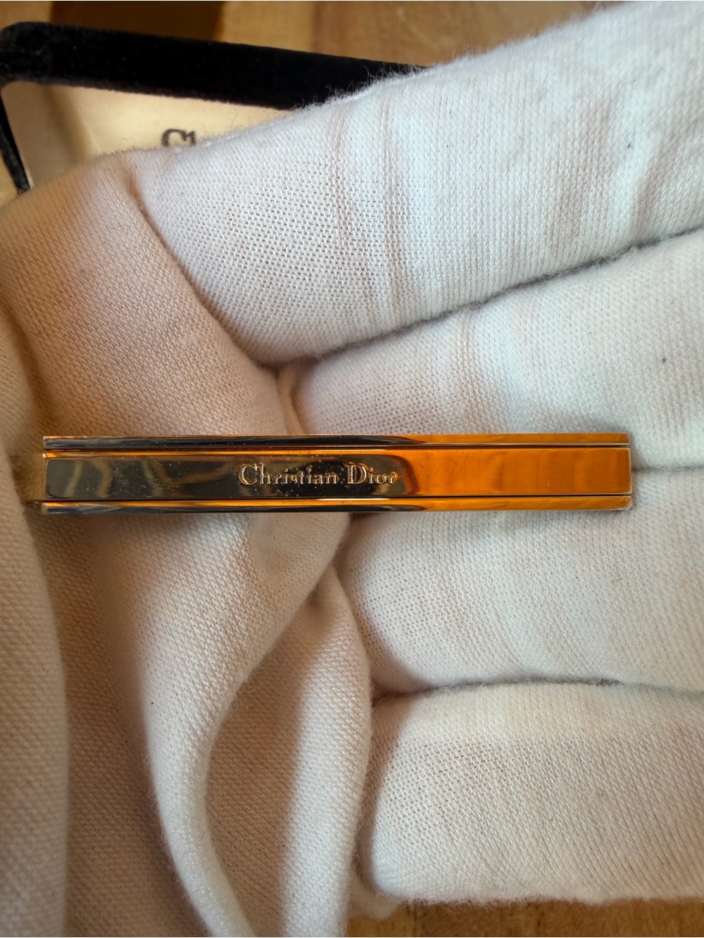 Vintage Christian Dior Gold-Tone Engraved Tie Clip with velvet box - Picture 6 of 11